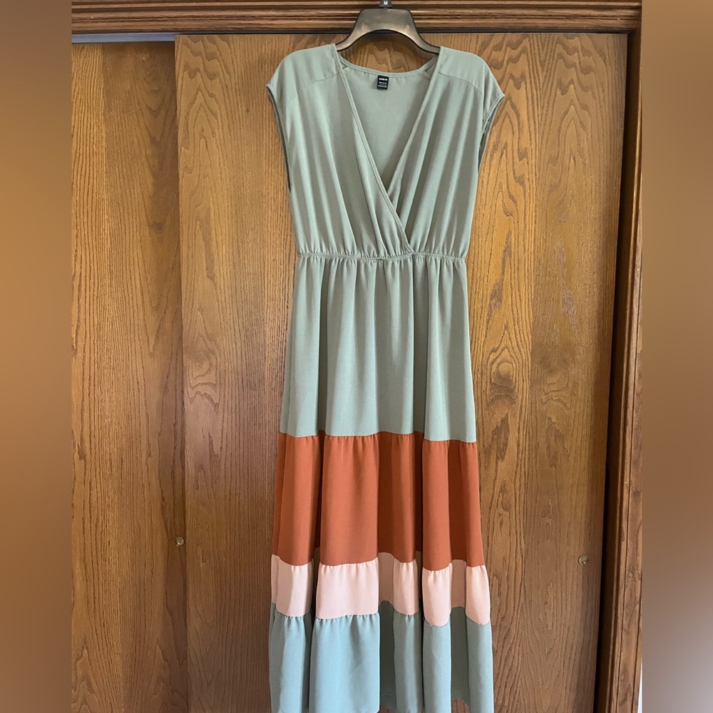 SHEIN Green Tiered Maxi Sundress